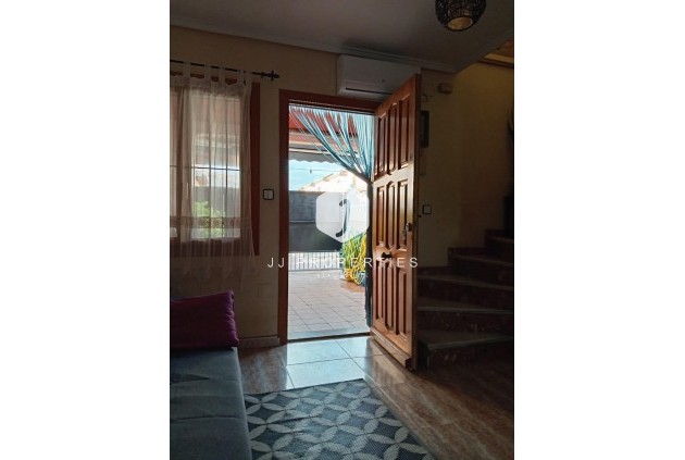 D'occasion - Chalet -
Torrevieja - Costa Blanca