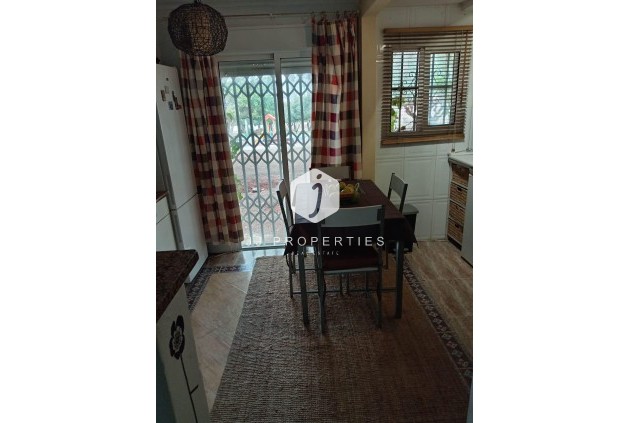 D'occasion - Chalet -
Torrevieja - Costa Blanca