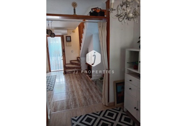 D'occasion - Chalet -
Torrevieja - Costa Blanca