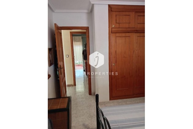 D'occasion - Chalet -
Torrevieja - Costa Blanca