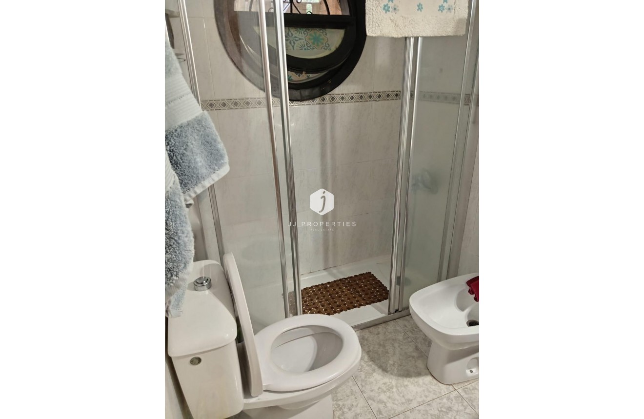 D'occasion - Chalet -
Torrevieja - Costa Blanca