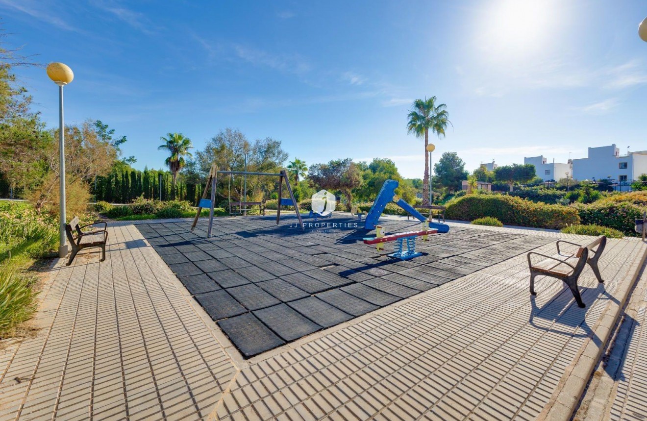 Segunda mano - Bungalow -
Orihuela Costa - Los Altos