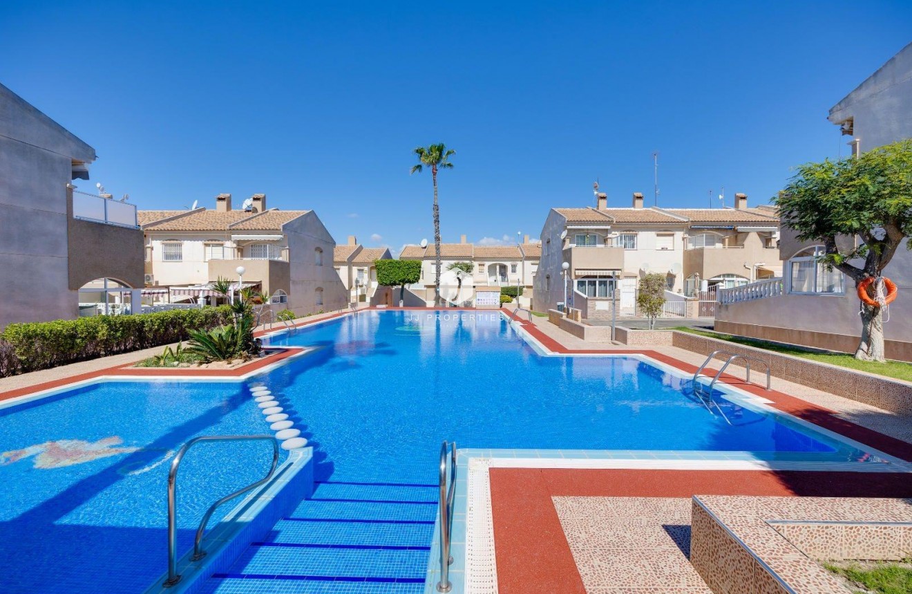 D'occasion - Bungalow -
Torrevieja - Aguas Nuevas 2