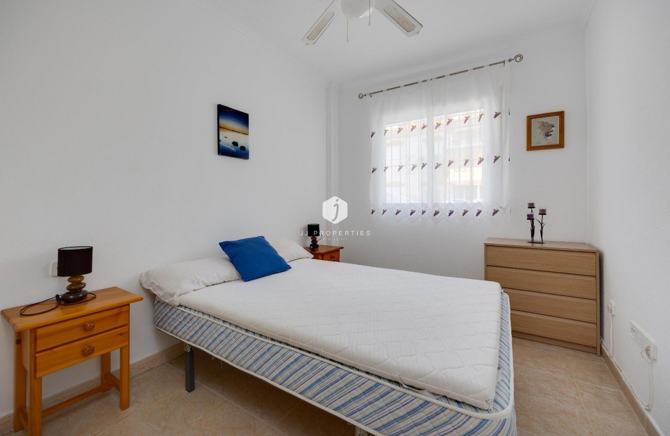 D'occasion - Bungalow -
Torrevieja - Aguas Nuevas 2