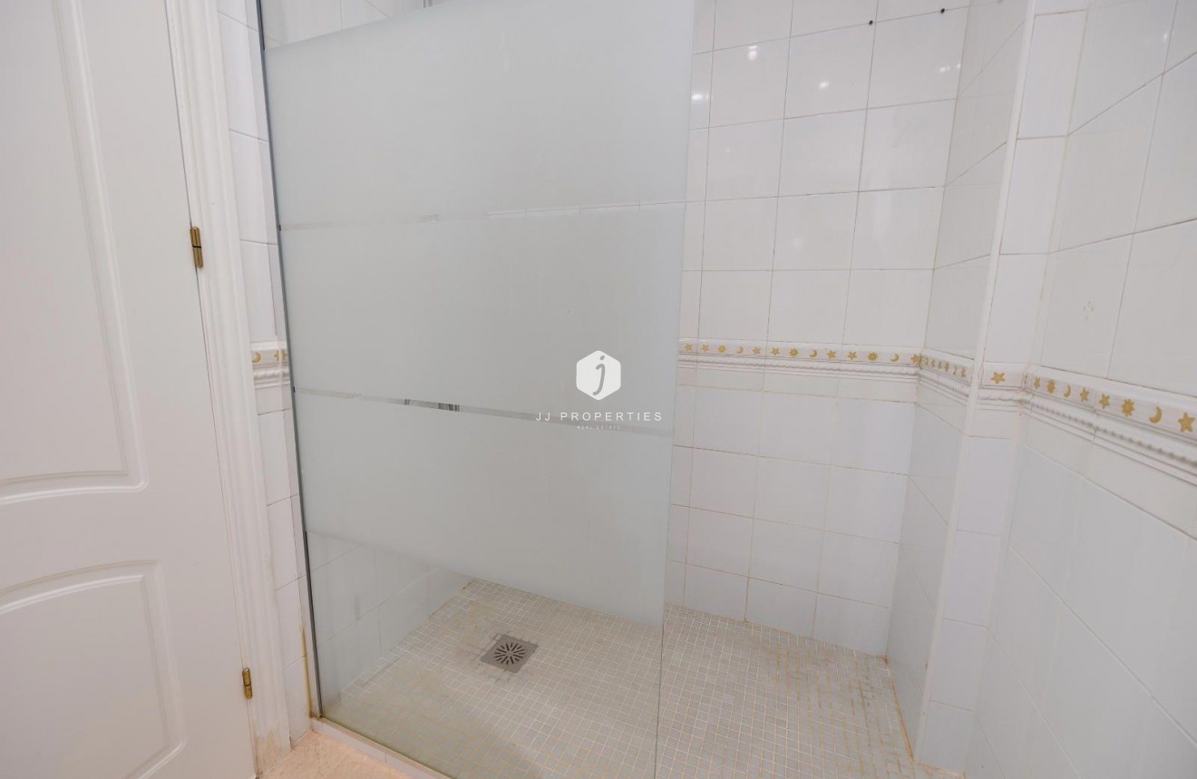 D'occasion - Bungalow -
Torrevieja - Aguas Nuevas 2