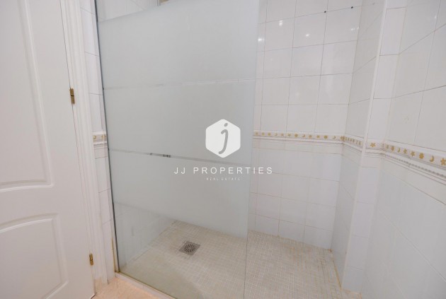 D'occasion - Bungalow -
Torrevieja - Aguas Nuevas 2