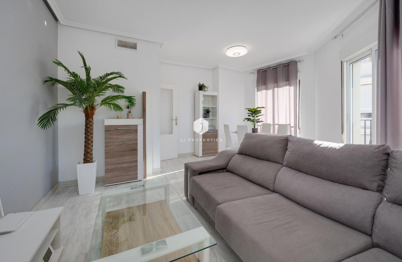 Resale - Penthouse -
Almoradí - Parque De La U