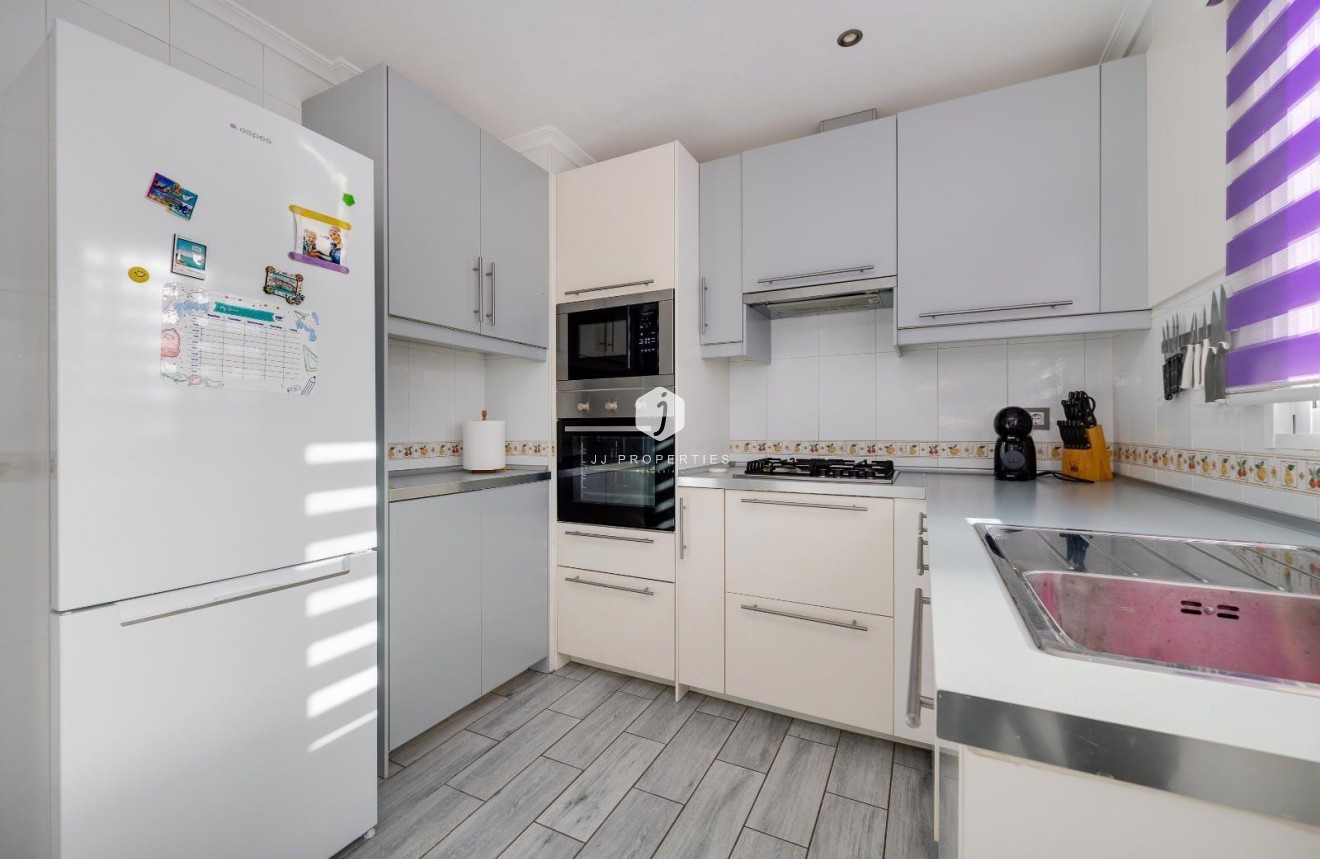 Resale - Penthouse -
Almoradí - Parque De La U