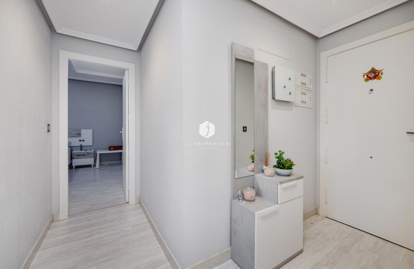 Resale - Penthouse -
Almoradí - Parque De La U