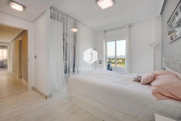 Resale - Penthouse -
Almoradí - Parque De La U