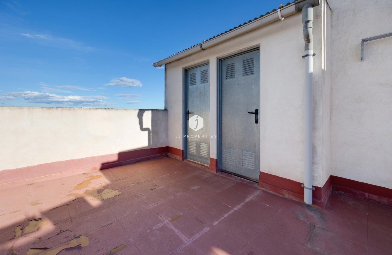 Resale - Penthouse -
Almoradí - Parque De La U