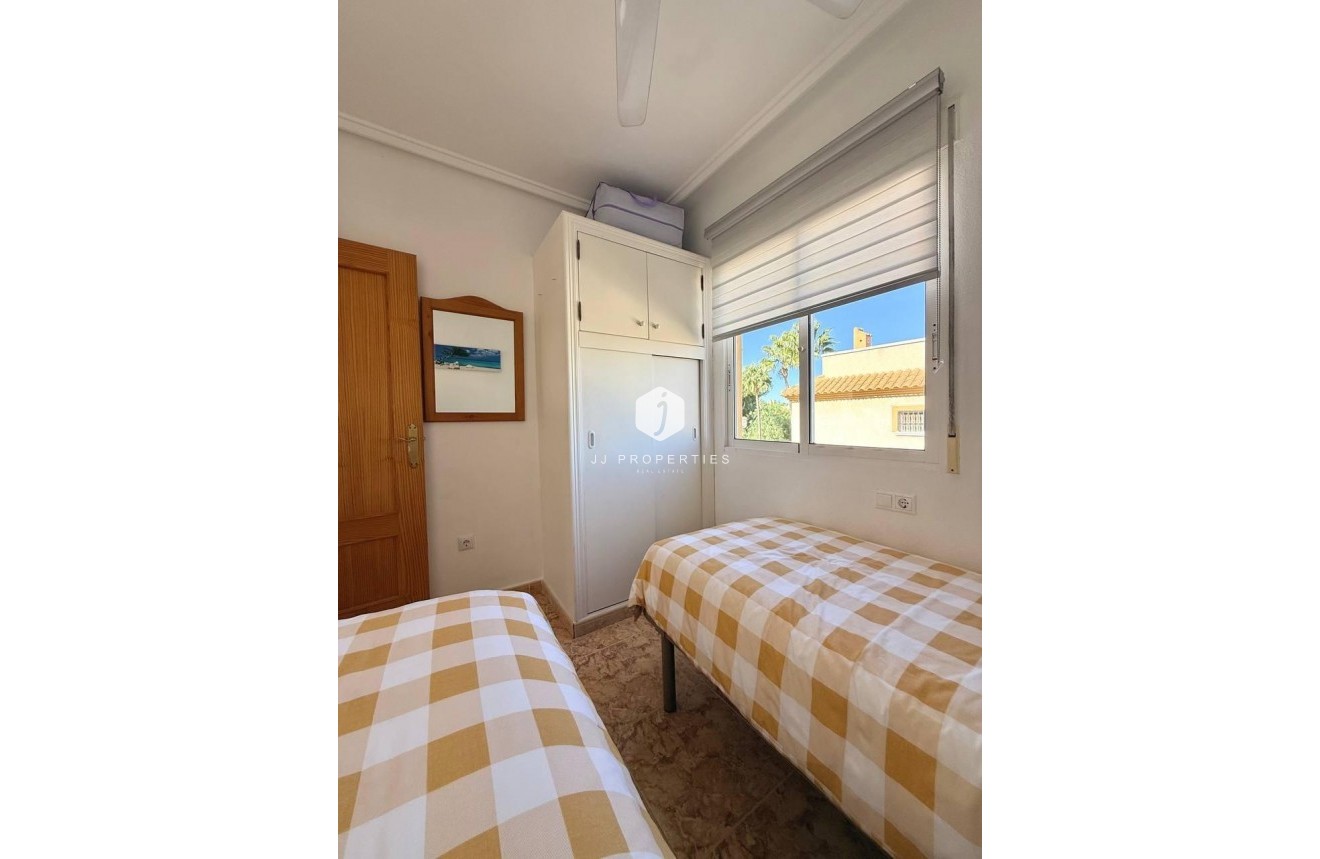Tweedehands - Bungalow -
Orihuela Costa - Rocio Del Mar