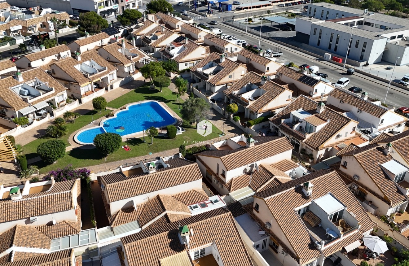 Aus zweiter Hand - Bungalow -
La Zenia - Costa Blanca