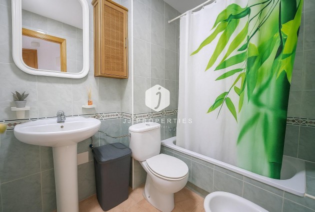 Tweedehands - Appartement / flat -
Torrevieja - Habaneras