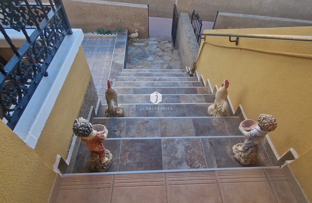 Tweedehands - Chalet -
Orihuela Costa - Costa Blanca