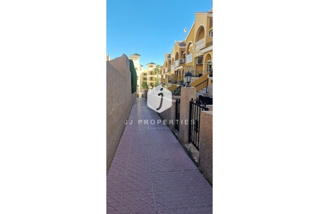 Tweedehands - Chalet -
Orihuela Costa - Costa Blanca