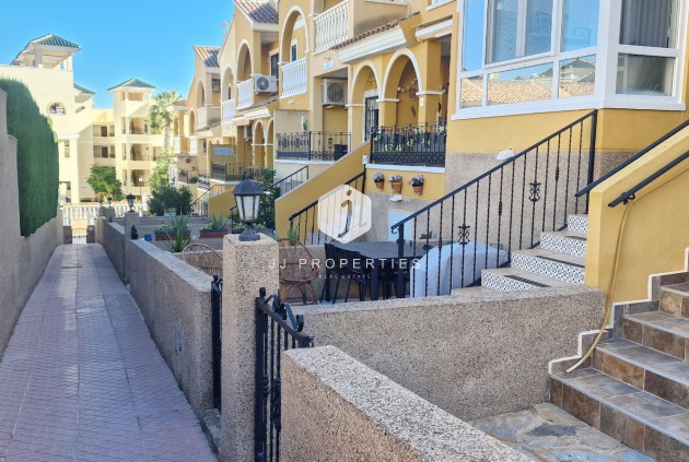 Tweedehands - Chalet -
Orihuela Costa - Costa Blanca