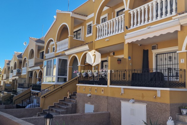 Tweedehands - Chalet -
Orihuela Costa - Costa Blanca