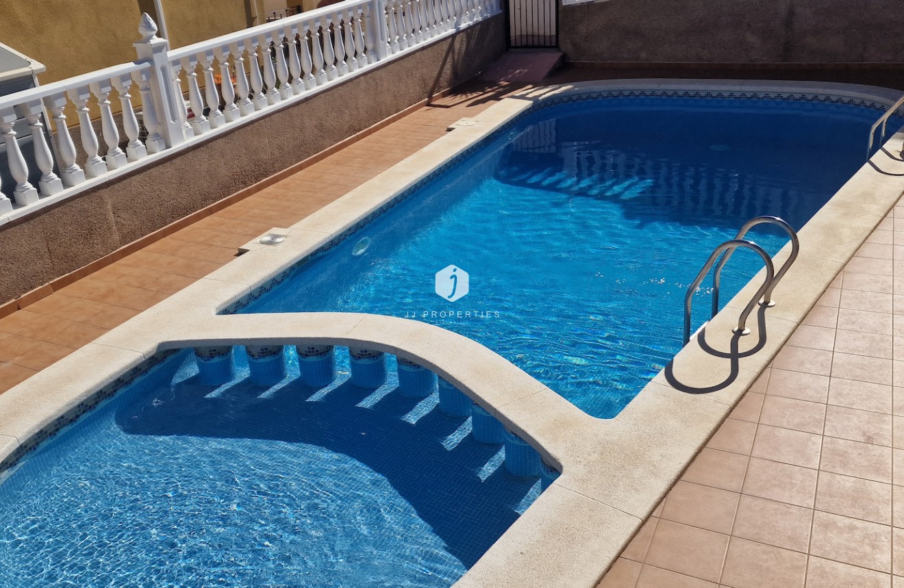 Tweedehands - Chalet -
Orihuela Costa - Costa Blanca