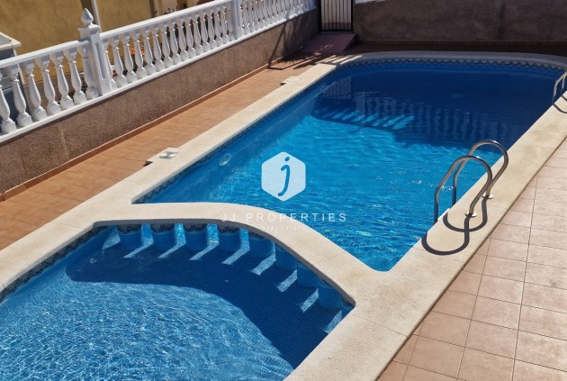 Tweedehands - Chalet -
Orihuela Costa - Costa Blanca