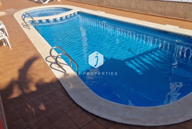 Tweedehands - Chalet -
Orihuela Costa - Costa Blanca