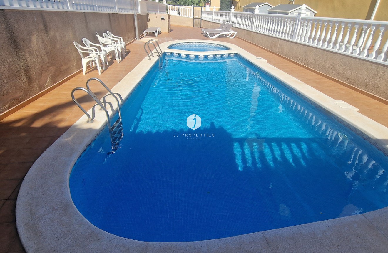 Tweedehands - Chalet -
Orihuela Costa - Costa Blanca