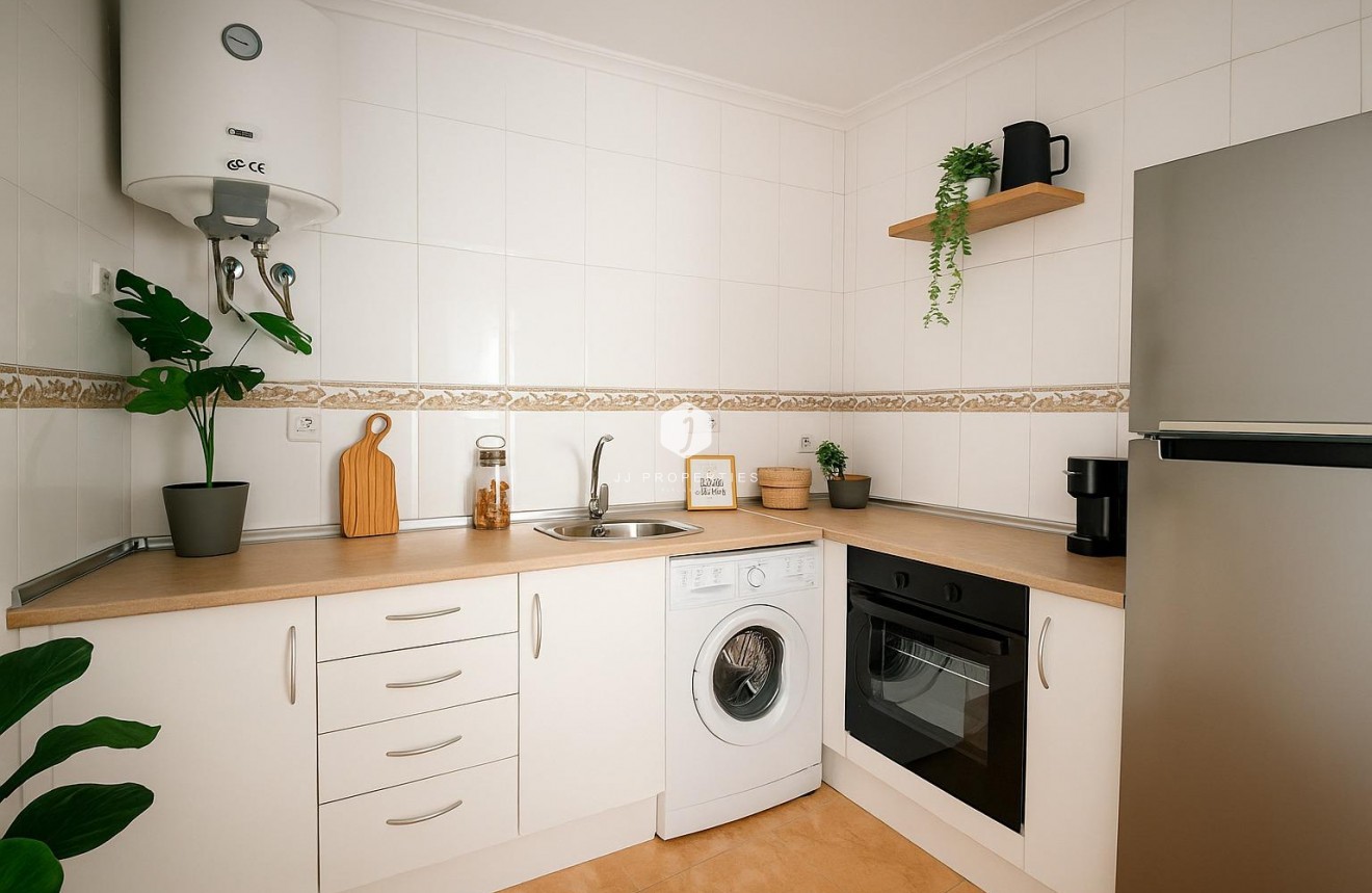 Tweedehands - Appartement / flat -
Torrevieja - Playa del Cura