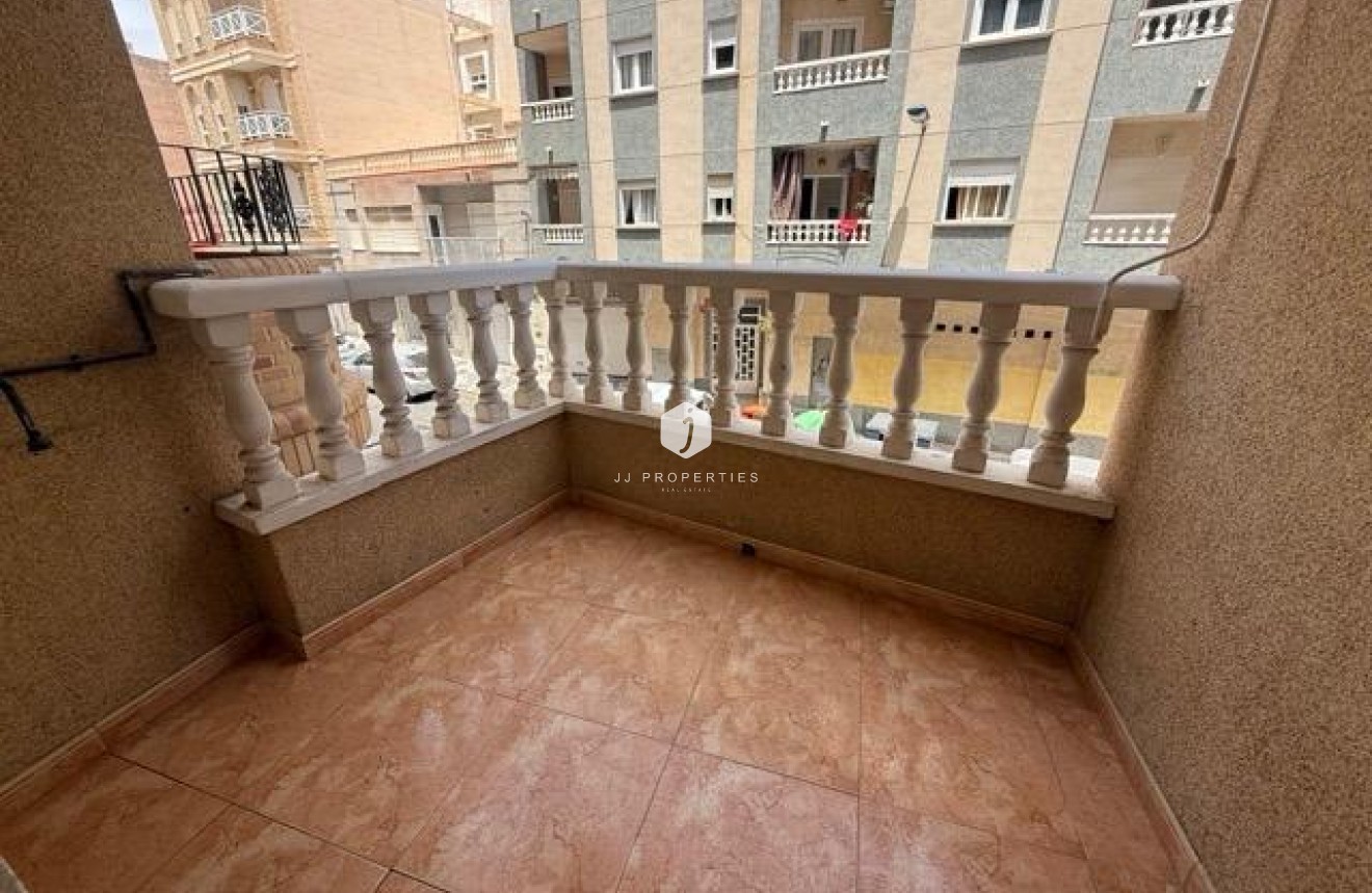 Tweedehands - Appartement / flat -
Torrevieja - Playa del Cura