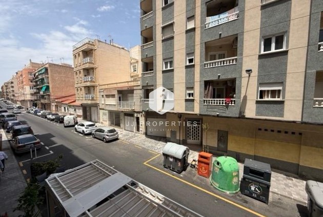 Tweedehands - Appartement / flat -
Torrevieja - Playa del Cura