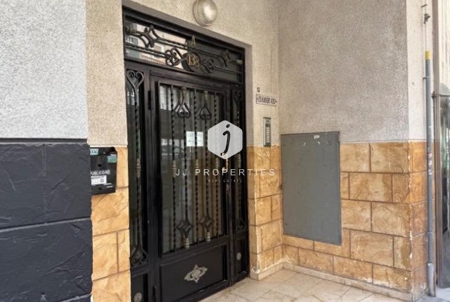 Tweedehands - Appartement / flat -
Torrevieja - Playa del Cura