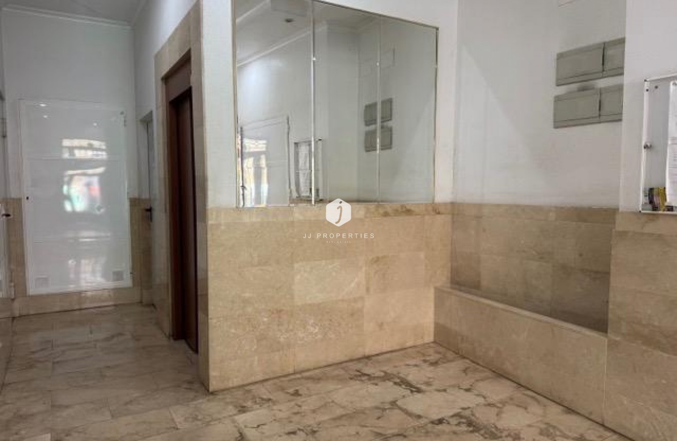 Tweedehands - Appartement / flat -
Torrevieja - Playa del Cura