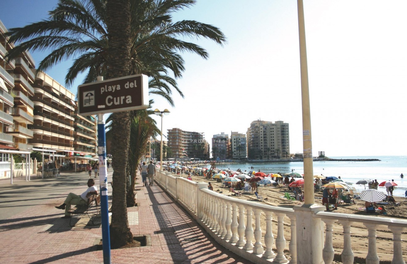 Tweedehands - Appartement / flat -
Torrevieja - Playa del Cura