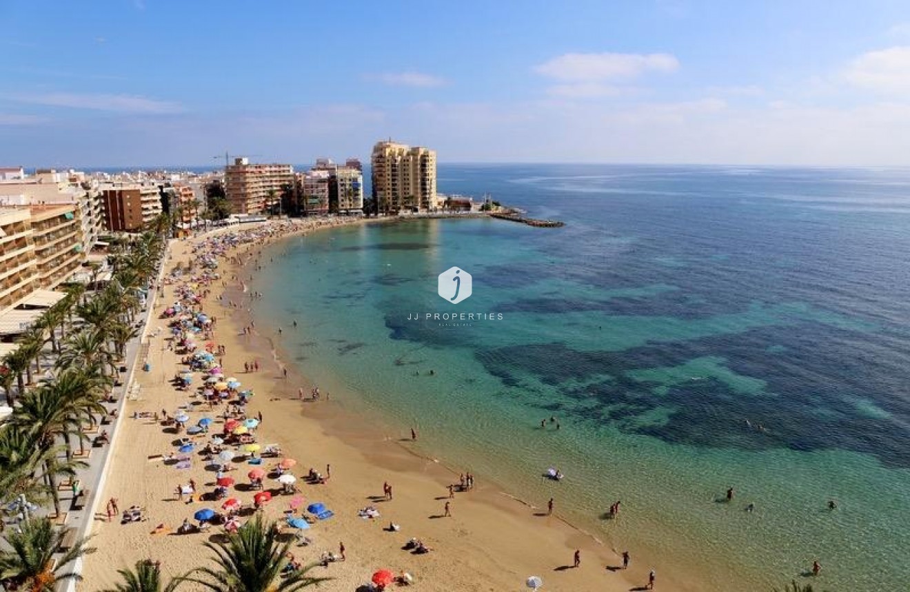 Tweedehands - Appartement / flat -
Torrevieja - Playa del Cura