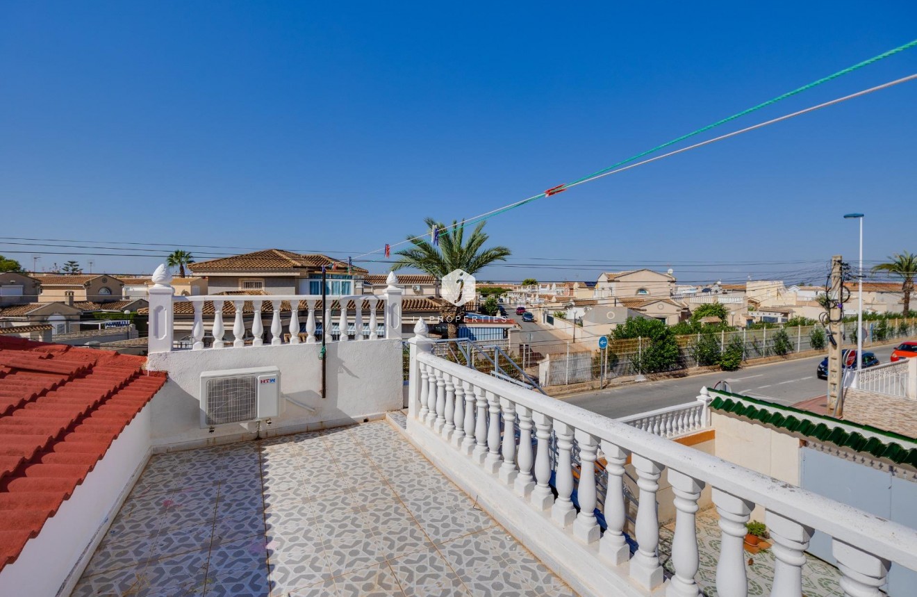 Tweedehands - Chalet -
Torrevieja - La Siesta - El Salado - Torreta