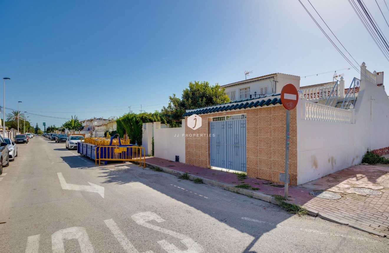 Tweedehands - Chalet -
Torrevieja - La Siesta - El Salado - Torreta