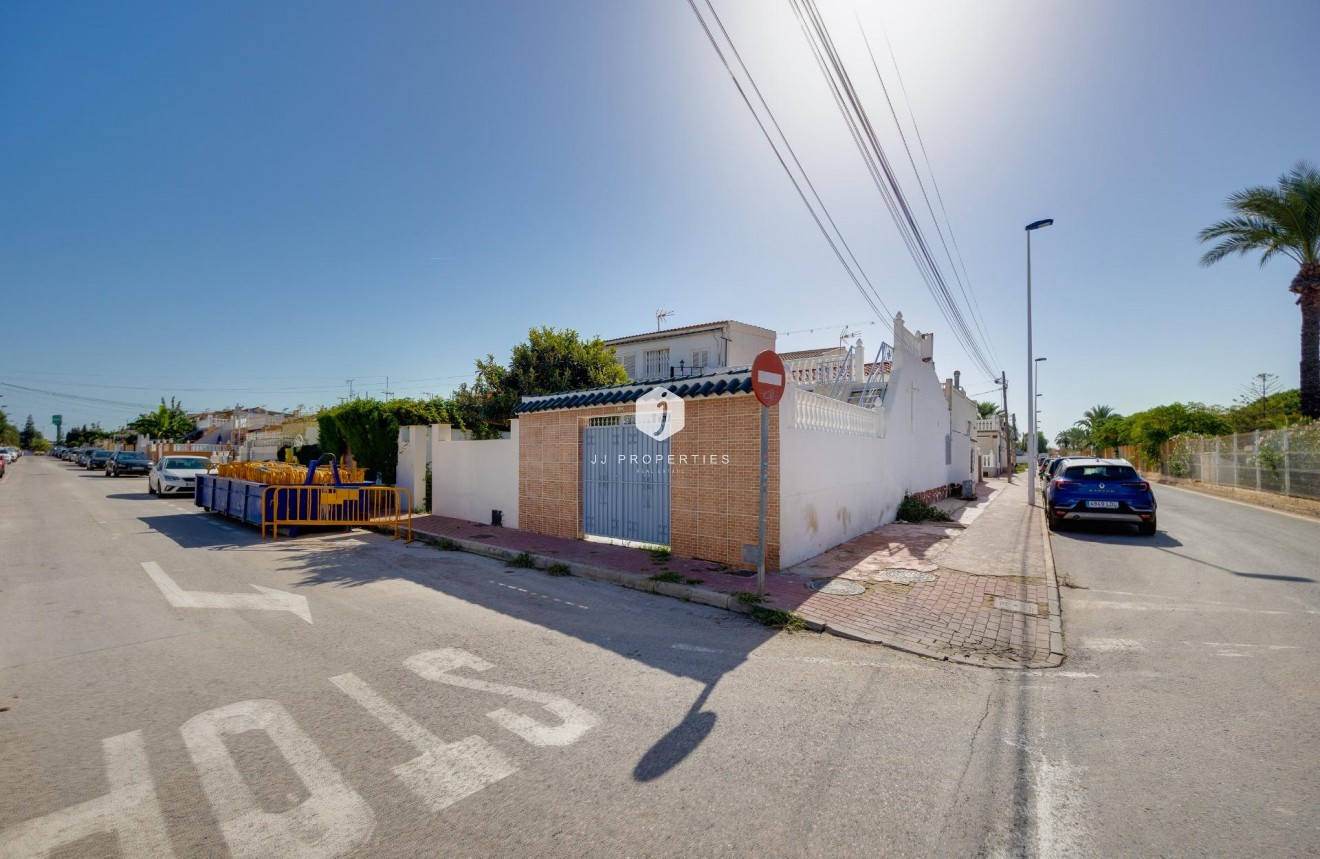Tweedehands - Chalet -
Torrevieja - La Siesta - El Salado - Torreta