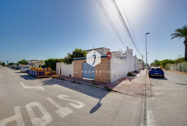 Tweedehands - Chalet -
Torrevieja - La Siesta - El Salado - Torreta