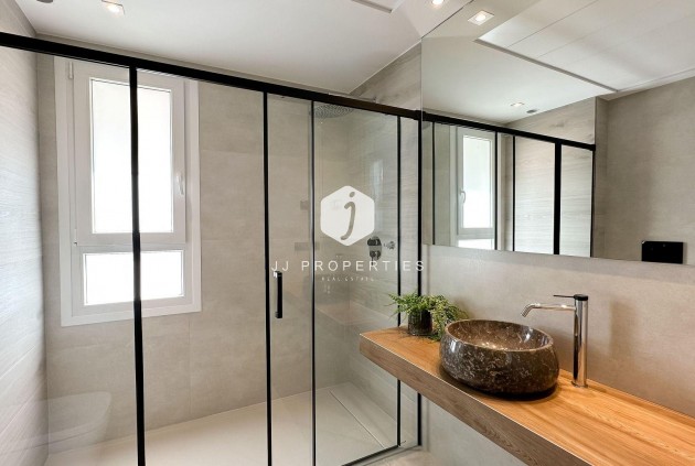 Neue Gebäude - Chalet -
Algorfa - La finca golf