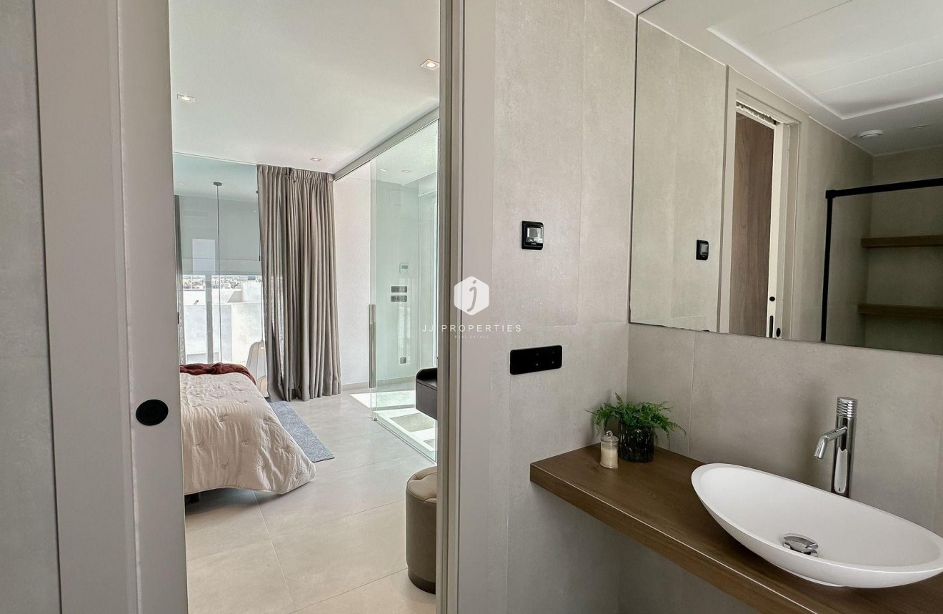 Neue Gebäude - Chalet -
Algorfa - La finca golf