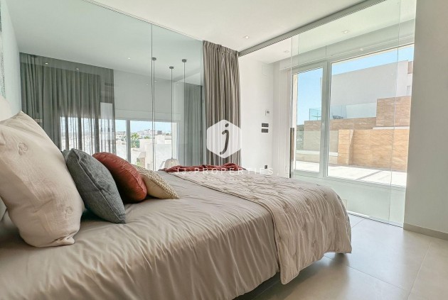 Neue Gebäude - Chalet -
Algorfa - La finca golf