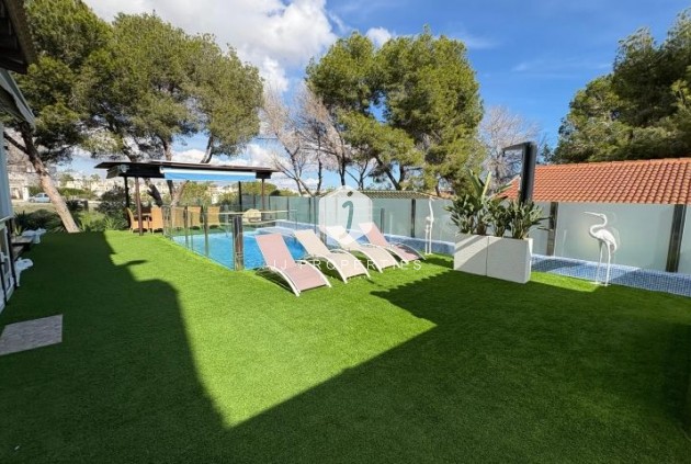 Z drugiej ręki - Villa -
Orihuela Costa - Costa Blanca