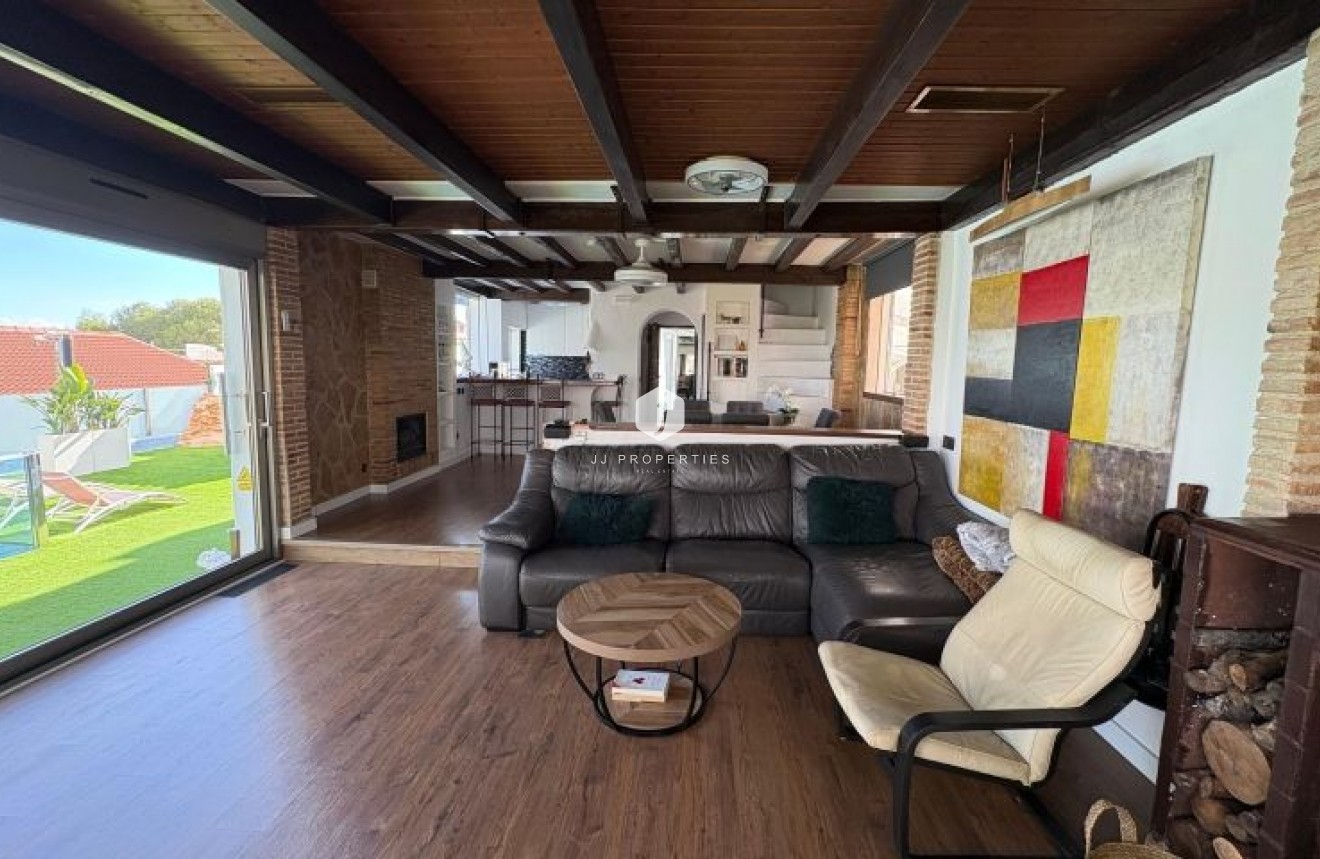 Z drugiej ręki - Villa -
Orihuela Costa - Costa Blanca