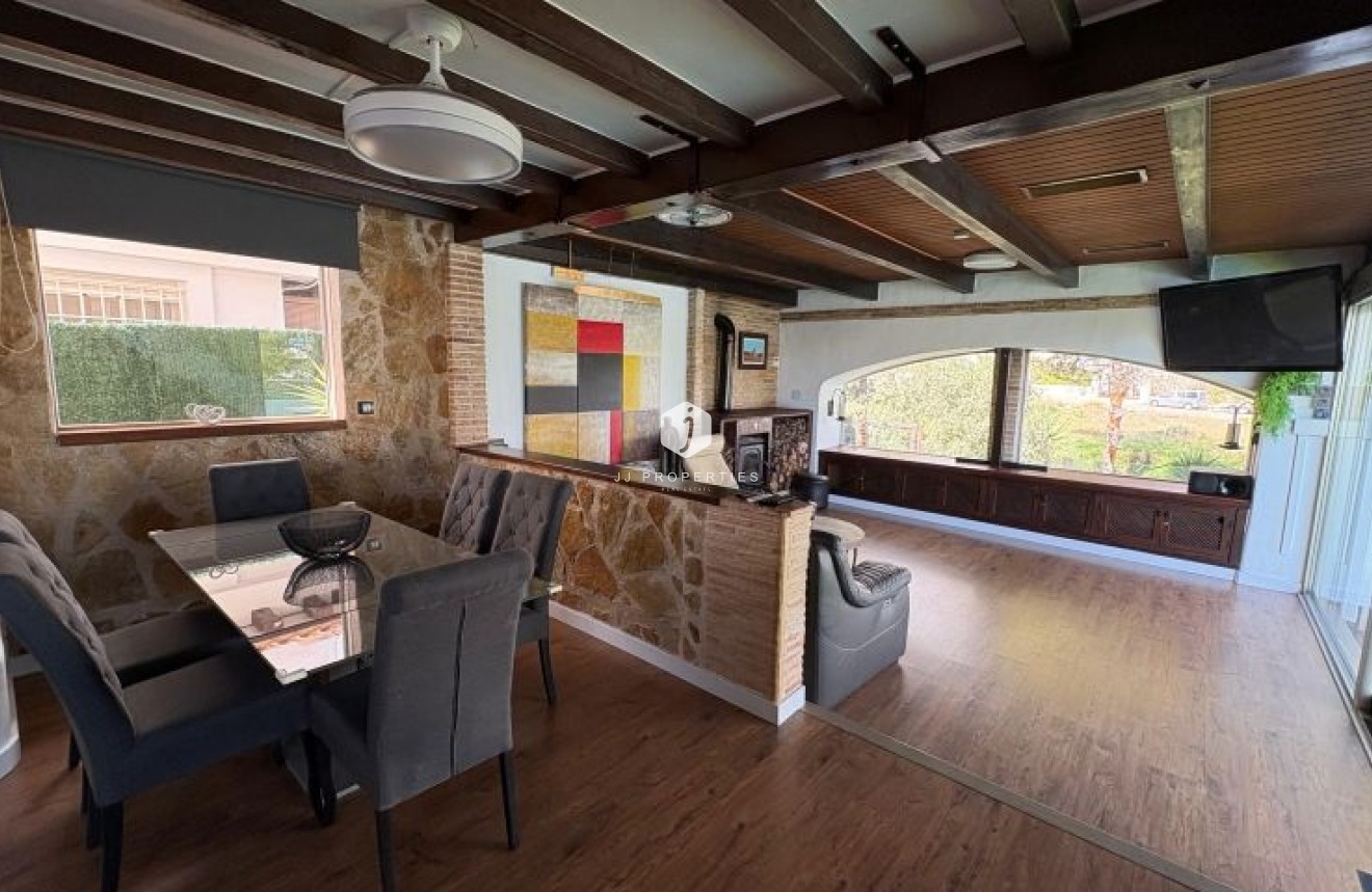 Z drugiej ręki - Villa -
Orihuela Costa - Costa Blanca