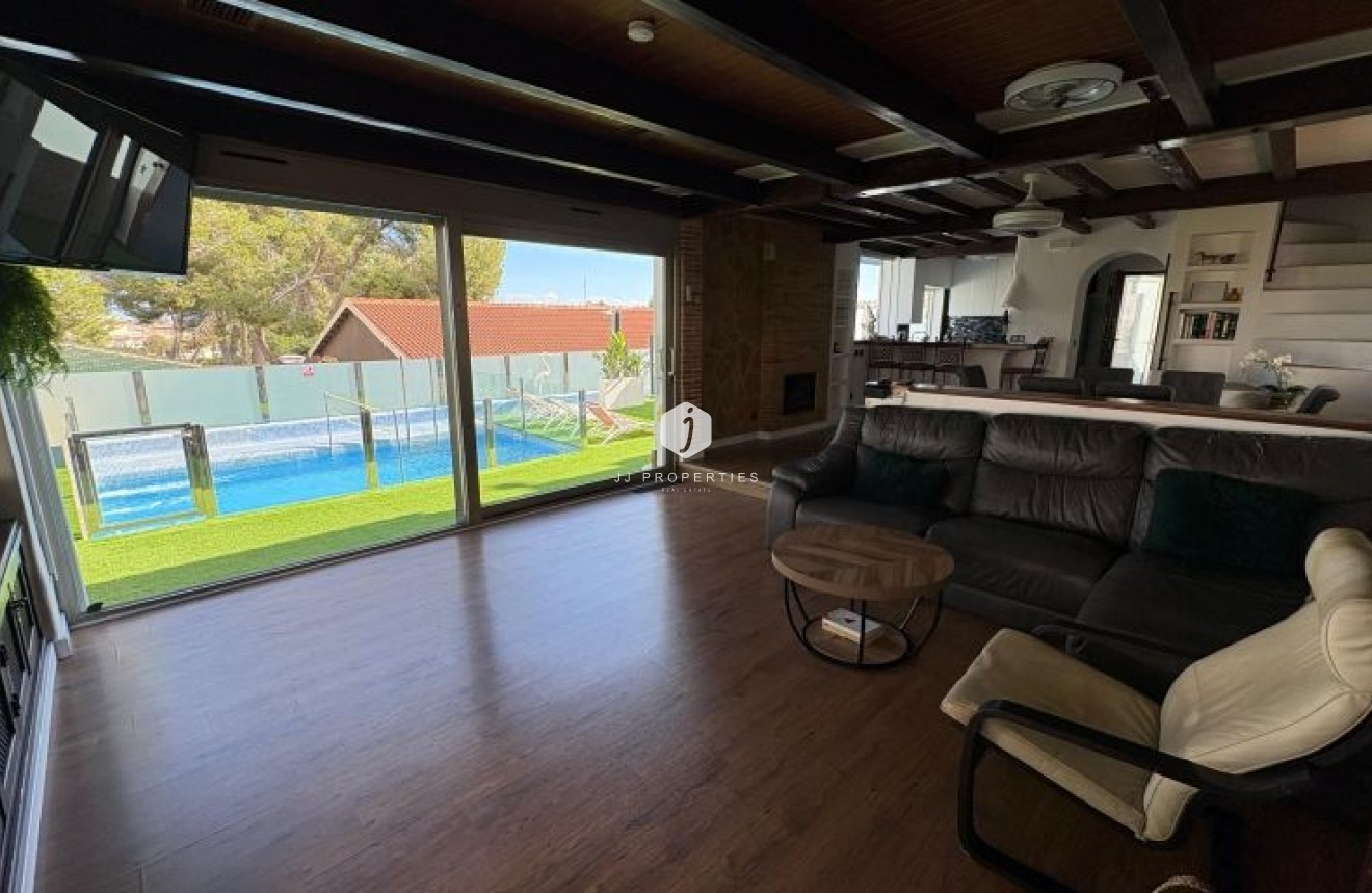 Z drugiej ręki - Villa -
Orihuela Costa - Costa Blanca