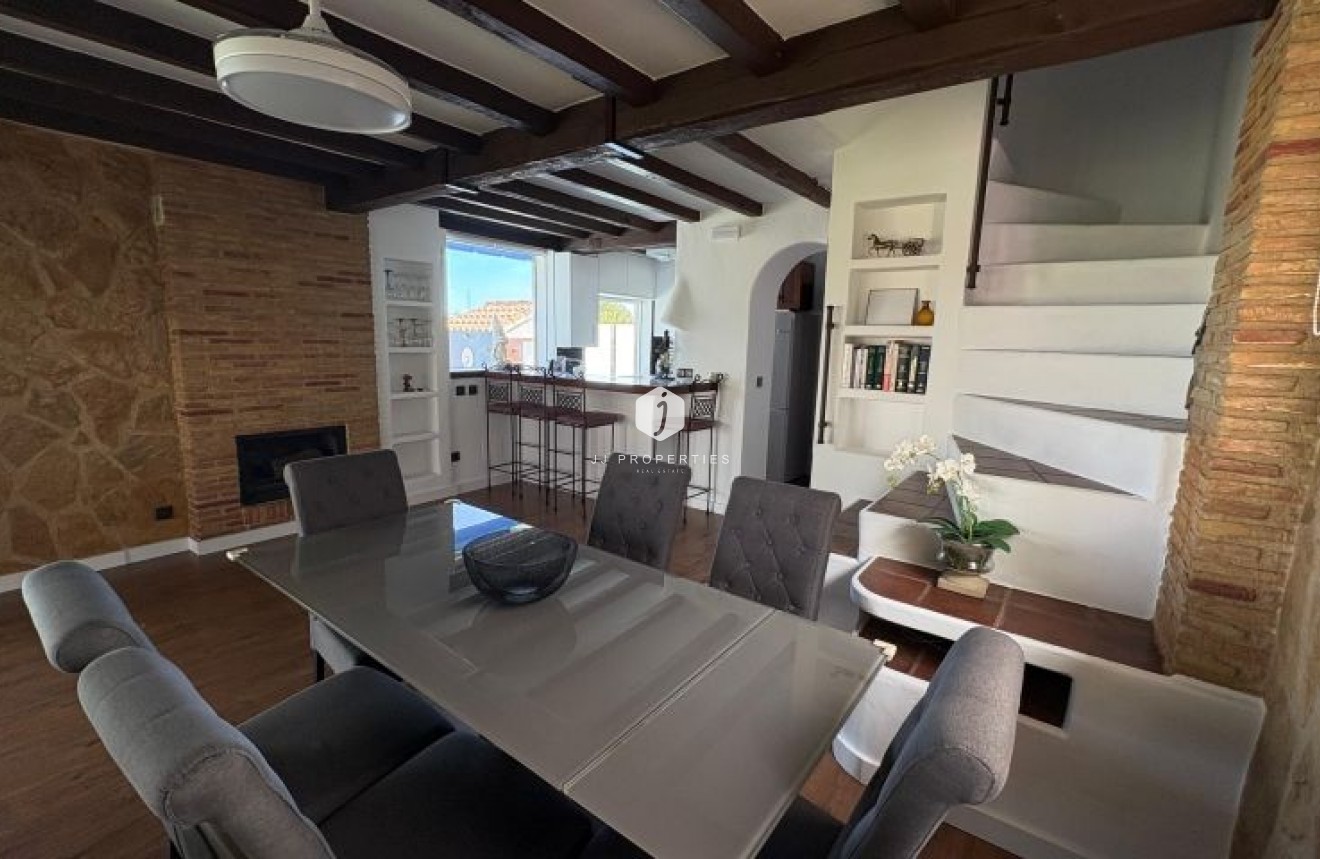 Z drugiej ręki - Villa -
Orihuela Costa - Costa Blanca