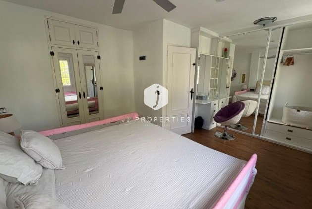 Z drugiej ręki - Villa -
Orihuela Costa - Costa Blanca