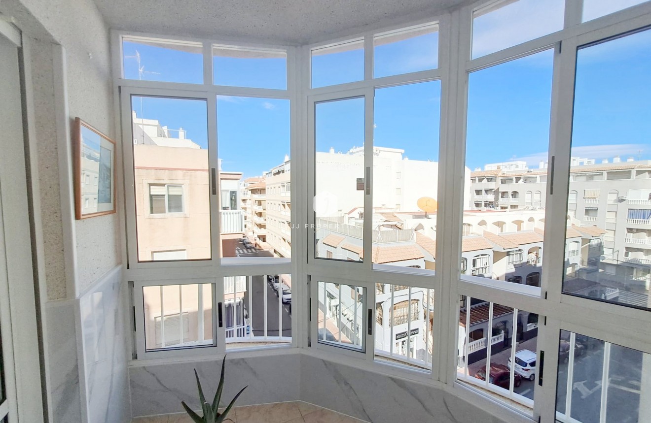 D'occasion - Appartement -
Torrevieja - Costa Blanca