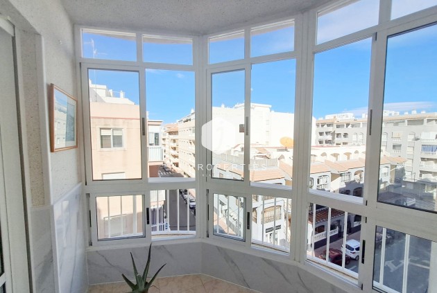 D'occasion - Appartement -
Torrevieja - Costa Blanca