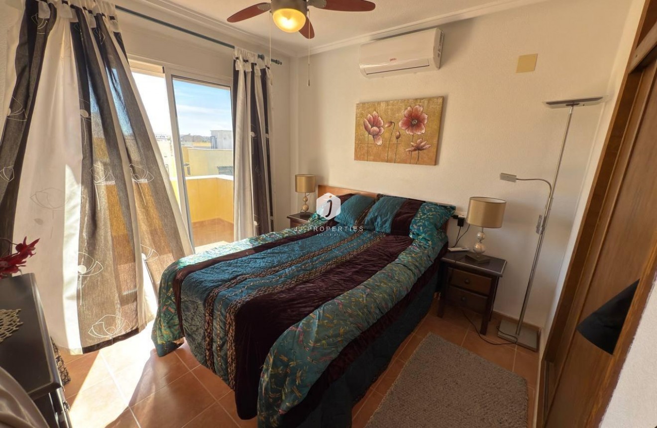 Z drugiej ręki - Szalet -
Orihuela Costa - Los Almendros-la Florida