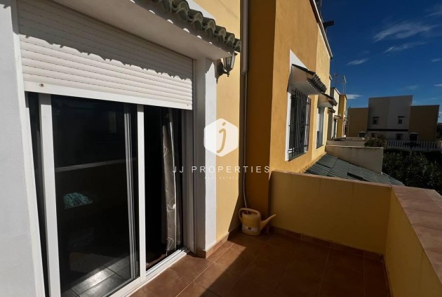 Z drugiej ręki - Szalet -
Orihuela Costa - Los Almendros-la Florida